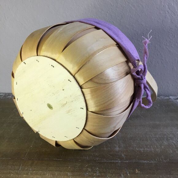 Round basket with movable handle and lilac fabric washable liner farmers market - Picture 5 of 7